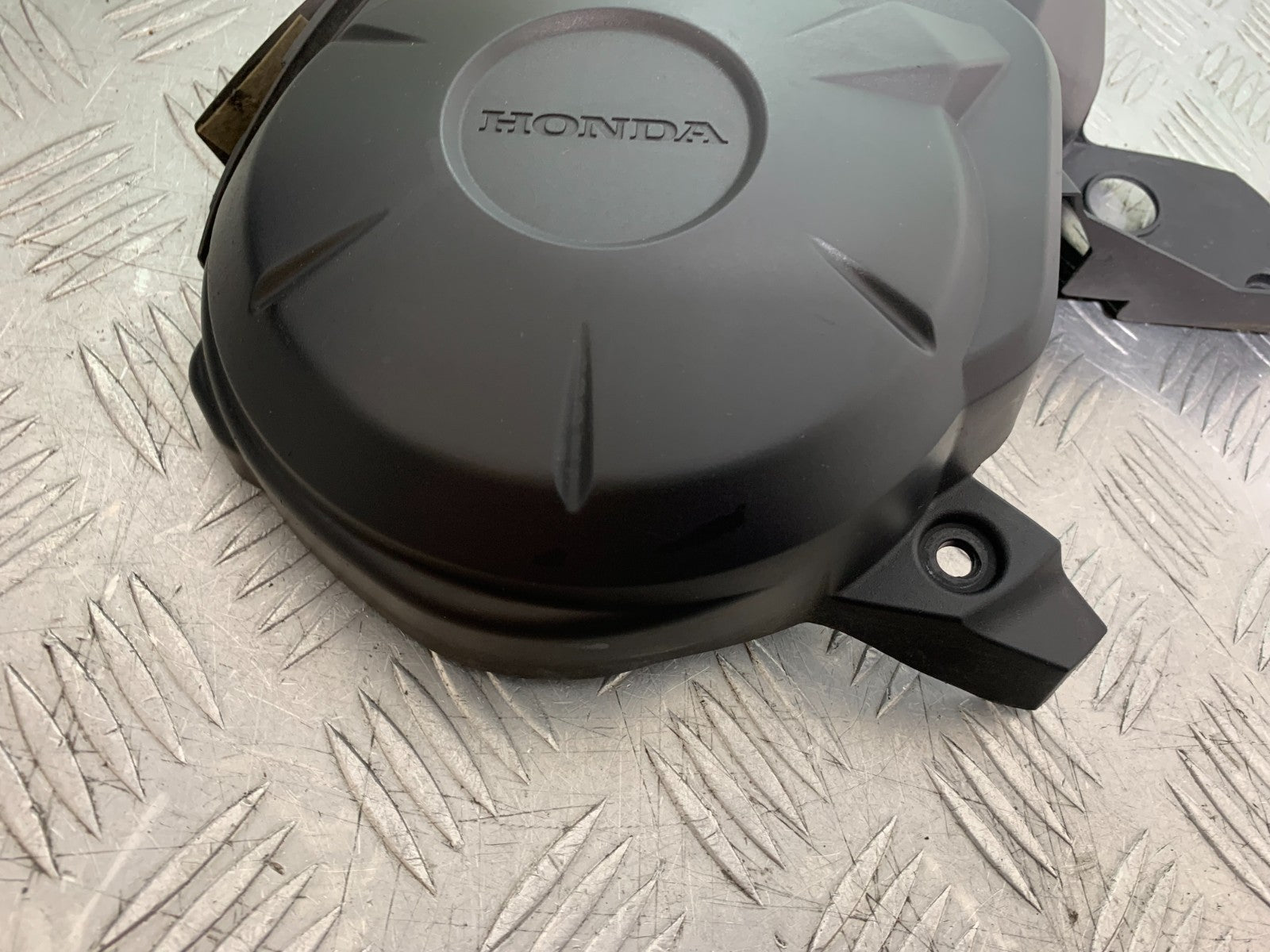 HONDA CBR1000 RR GENERATOR COVER  YEAR  2008-2011 (CMB1330)