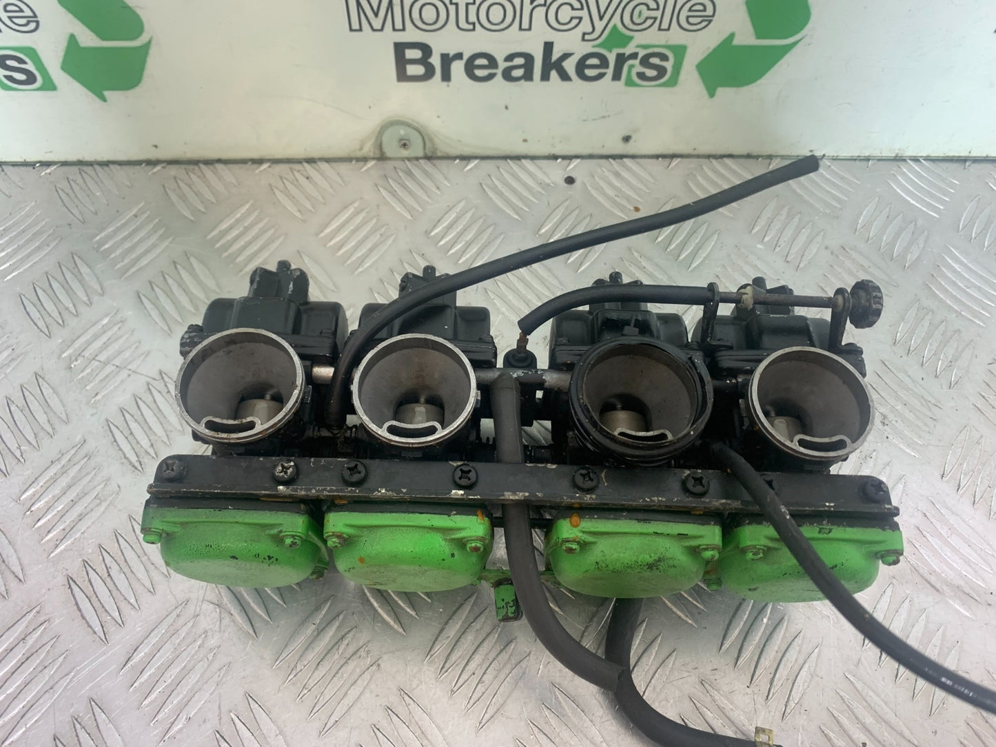KAWASAKI GT550 GT 550 CARBS YEAR 1984-87 (CMB1141)