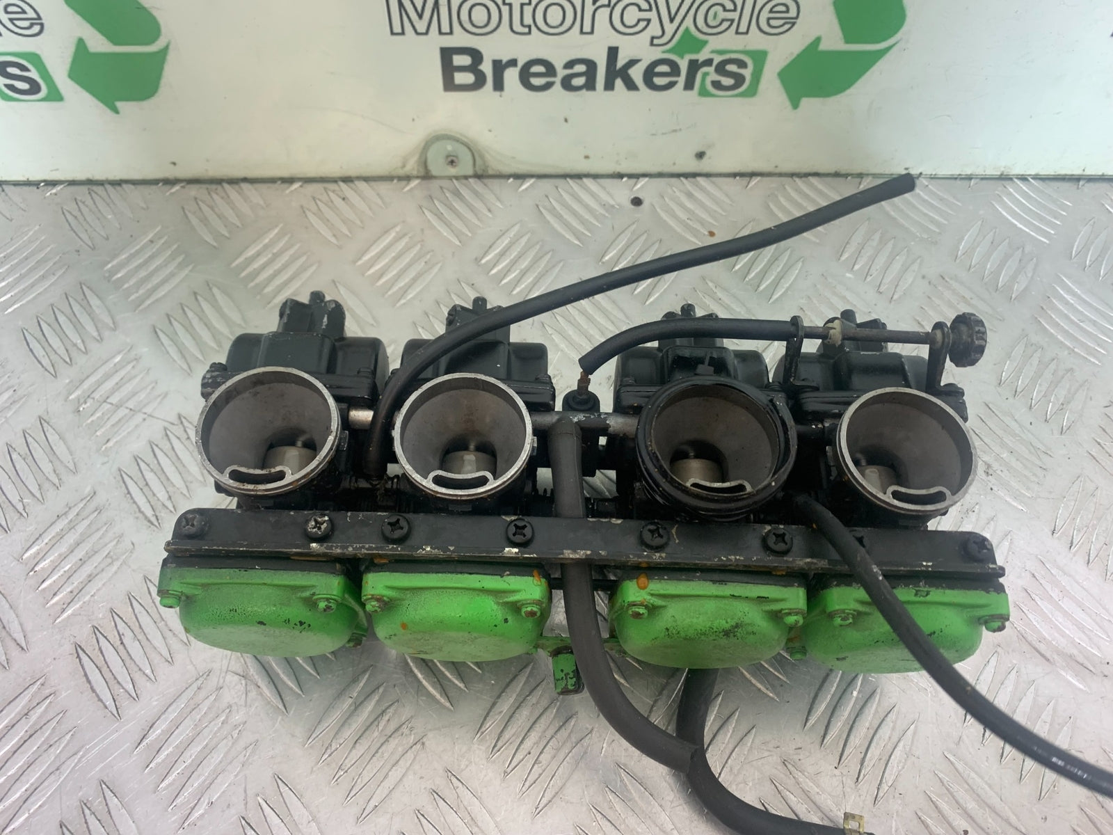 KAWASAKI GT550 GT 550 CARBS YEAR 1984-87 (CMB1141)