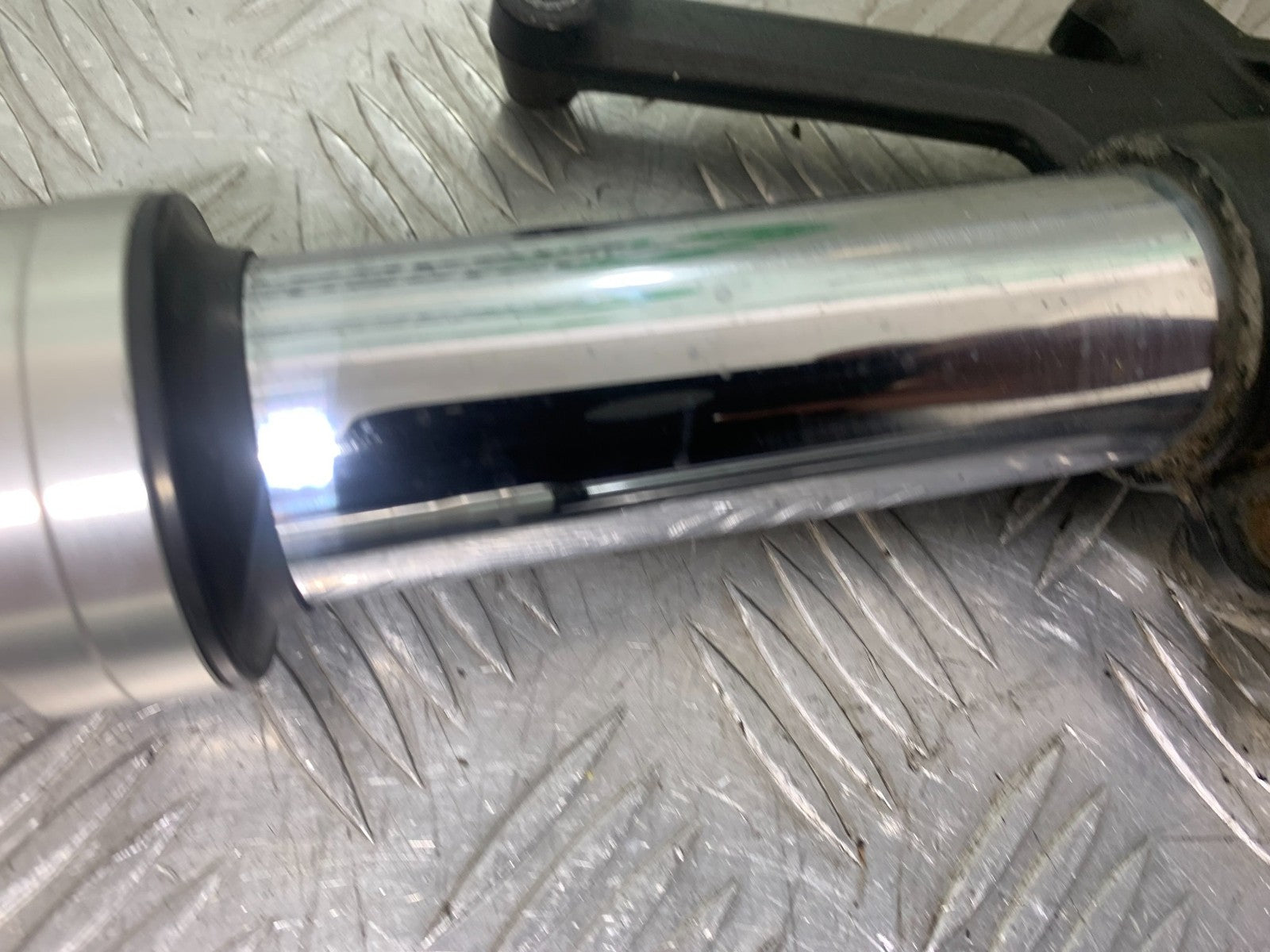 KAWASAKI GTR1400 GTR 1400 FORKS   YEAR 2007-2009 (CMB1174)
