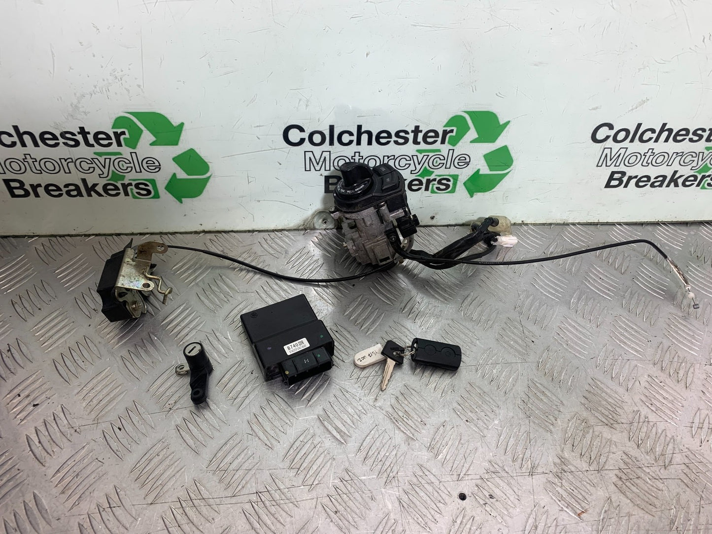YAMAHA XMAX 300 ECU LOCKS KEY   YEAR 2017-2020 (CMB1218)