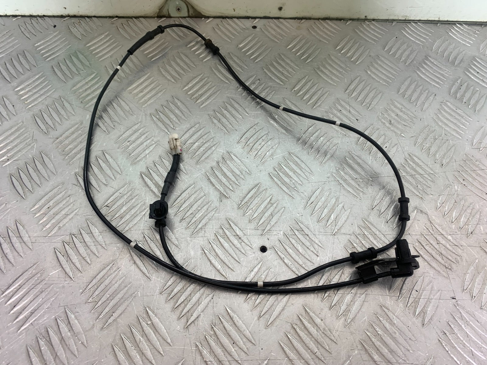 YAMAHA YZF R7 FRONT ABS SENSOR YEAR 2022-2025 (CMB1255)