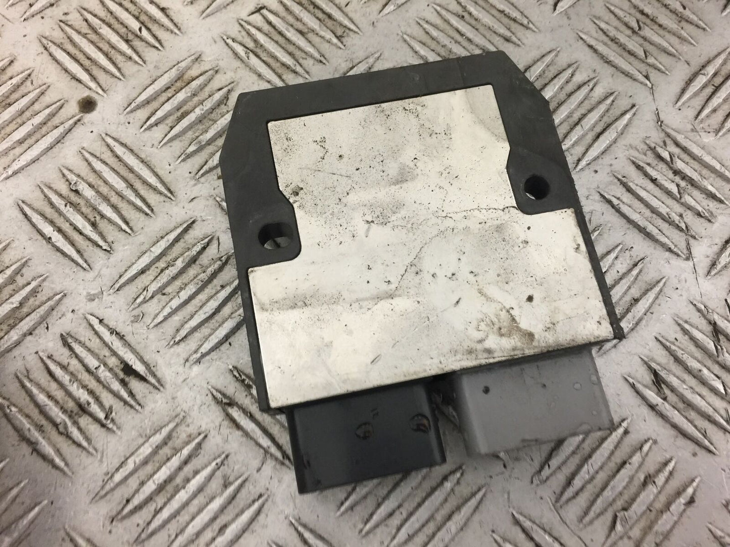 HONDA CB650 F CB 650 FA-H REGULATOR  YEAR 2017-2019 STOCK 403