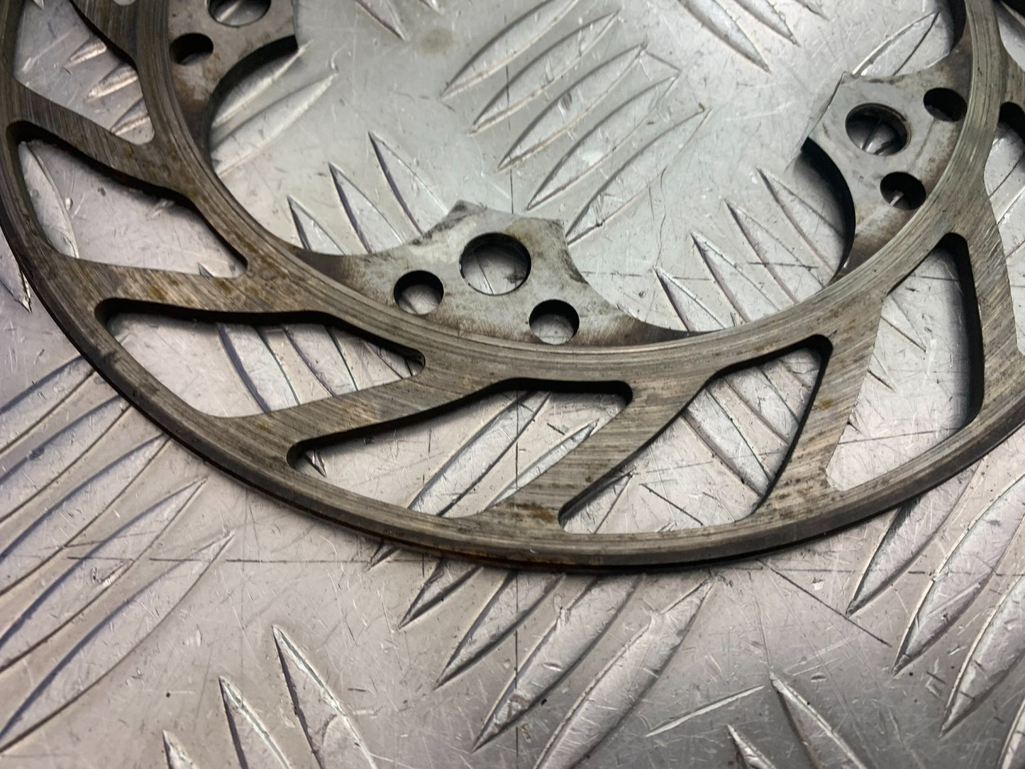 YAMAHA YZF R1 4C8 REAR BRAKE DISC  YEAR 2007-2008 (CMB1237)