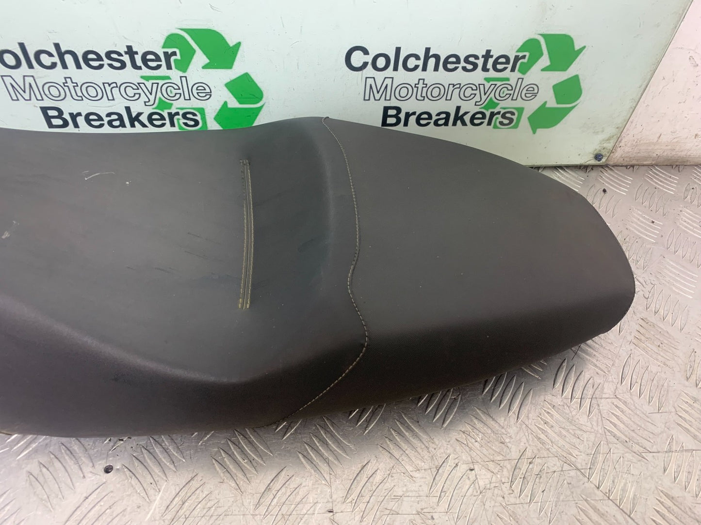 APRILIA 650 PAGASO STRADA SEAT   YEAR 2005-2010 (CMB1260)