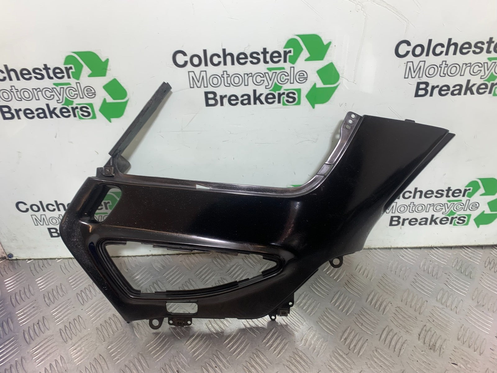 HONDA ST1100 PAN EUROPEAN RIGHT MIDDLE FAIRING  YEAR 1993-2001 (CMB1195)