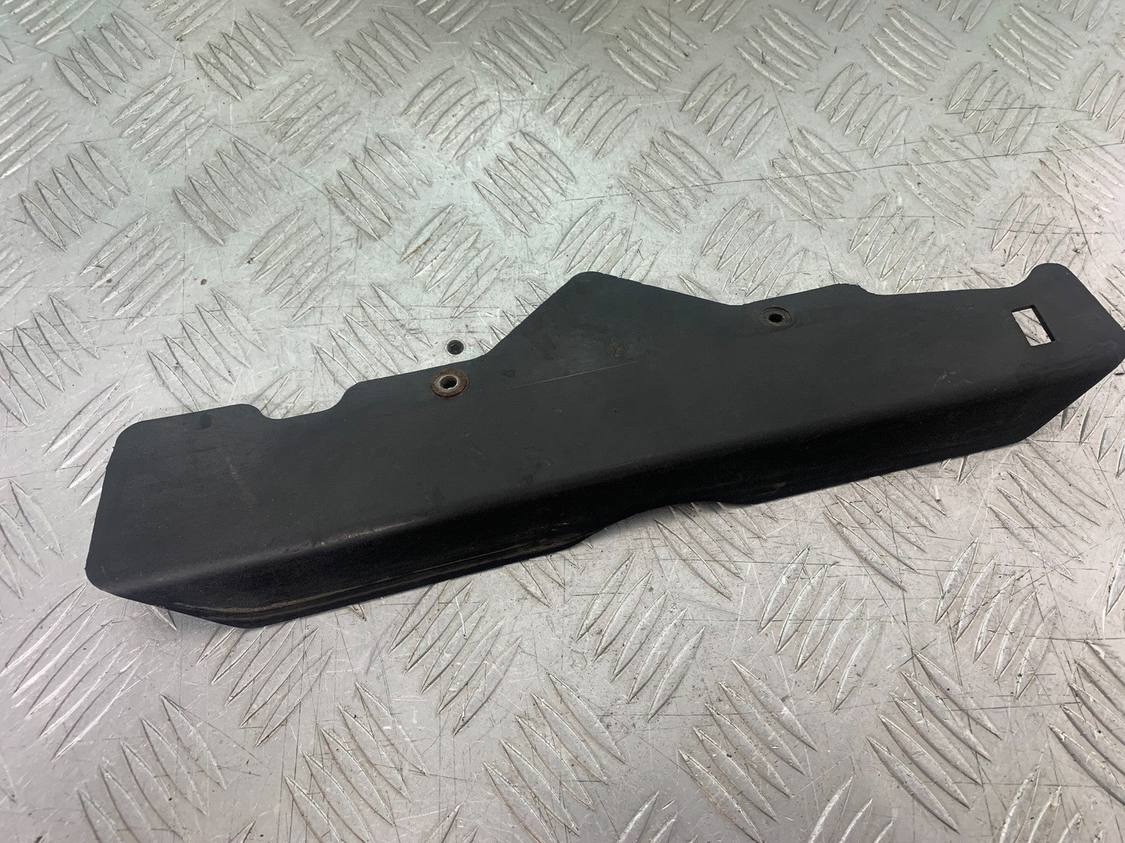 KAWASAKI GPZ600 GPZ 600 ENGINE COVER INFILL   YEAR 1988-90 (CMB1258)