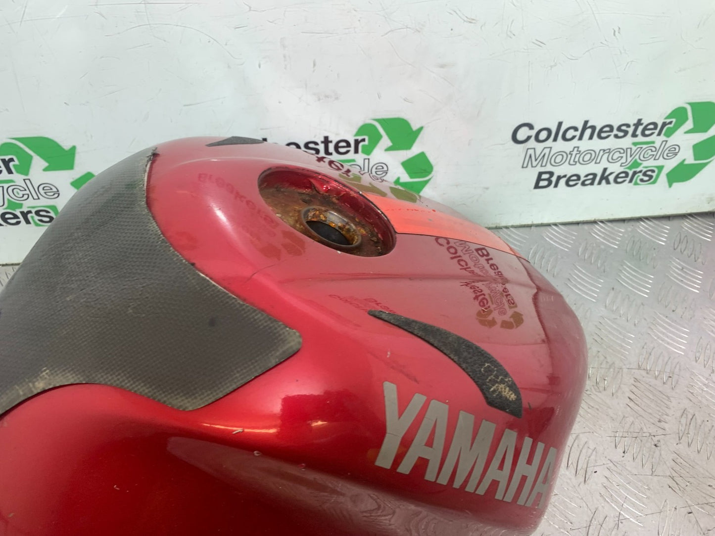 YAMAHA YZF1000 THUNDERACE PETROL TANK YEAR 1997-2000 (CMB1204)