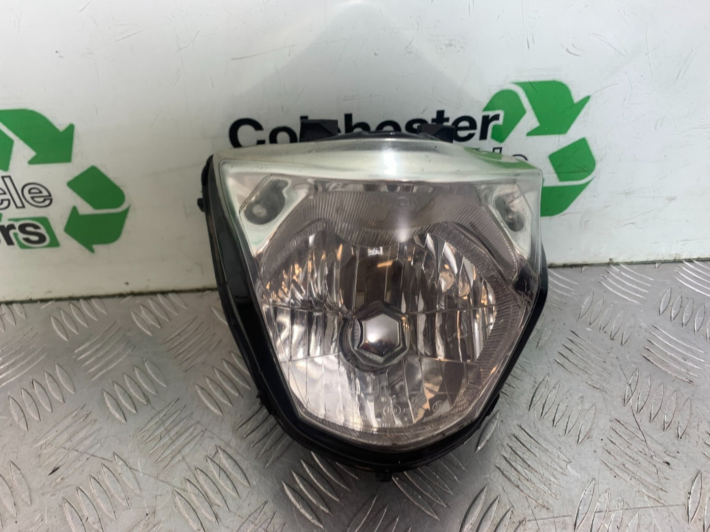 SUZUKI GW250 GW 250 INAZUMA HEADLIGHT  YEAR 2013-2018  (CMB1205)