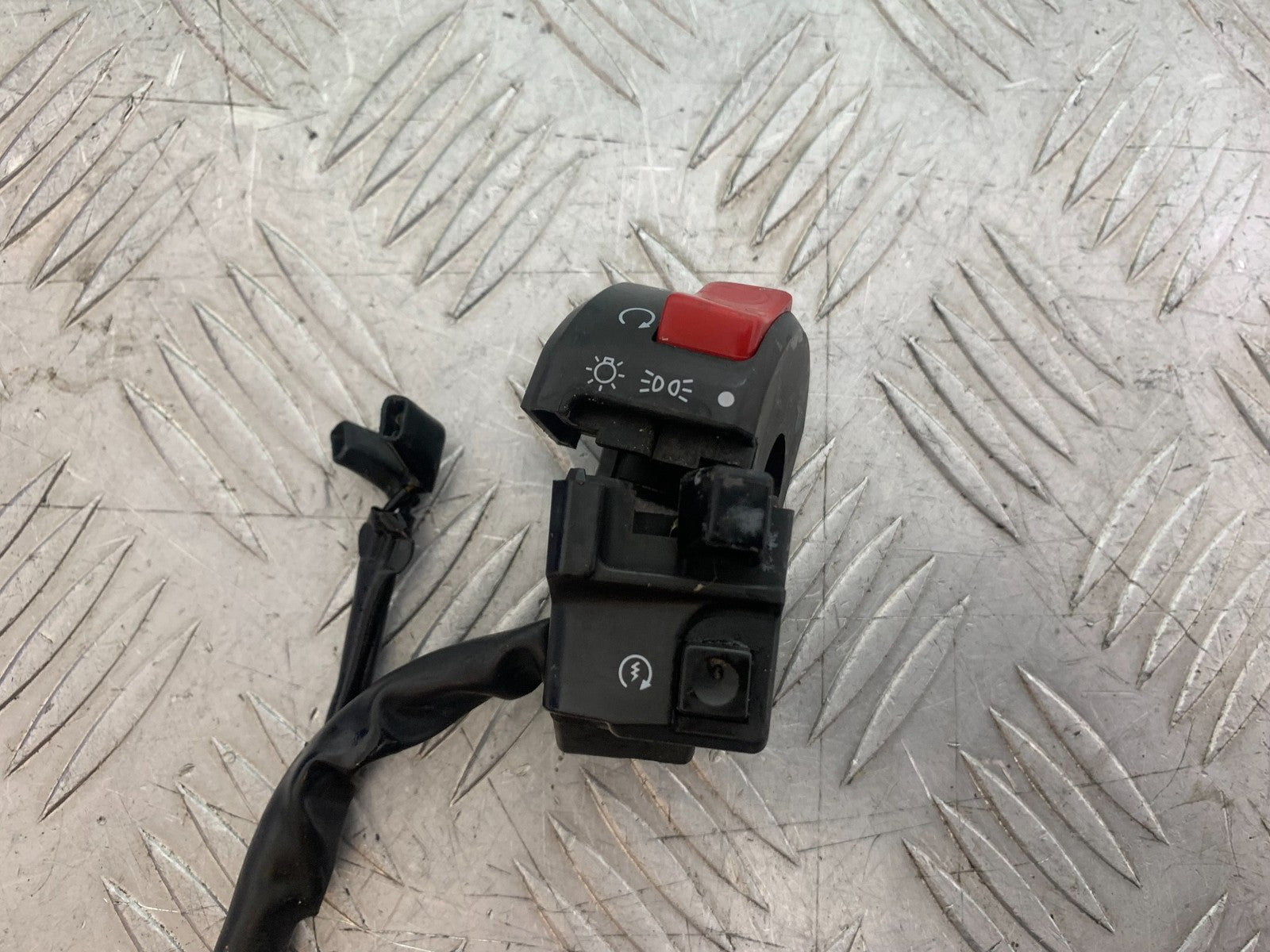 KAWASAKI ZX9R ZX9 E1 RIGHT SWITCH GEAR   YEAR 2000-01 (CMB1171)
