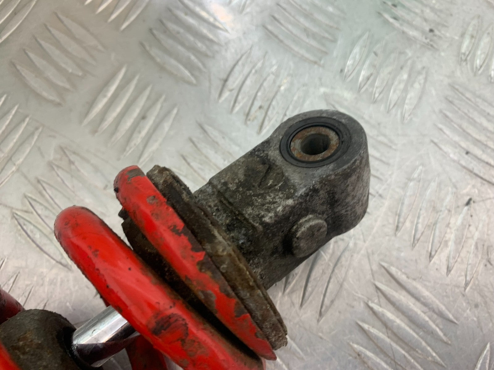 HONDA VFR800 PRE V-TEC REAR SHOCK  YEAR 1998-2001 (CMB1233)