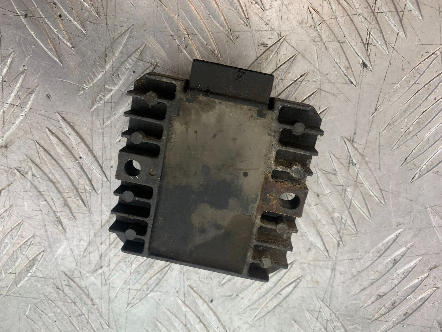 KAWASAKI GPZ600 GPZ 600 REGULATOR  YEAR 1988-90 (CMB1258)