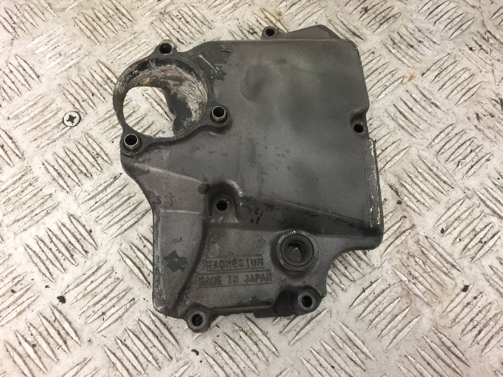 YAMAHA FZR1000 FZR 1000 GENESIS SPROCKET COVER  (STOCK 433)