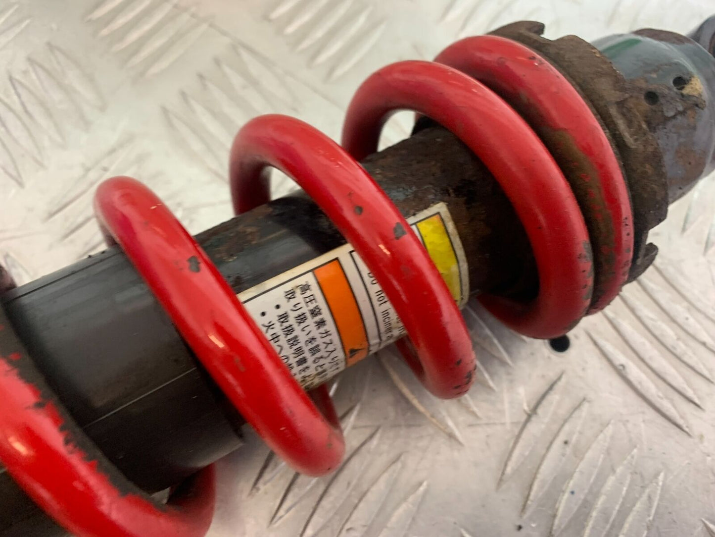 KAWASAKI Z750 ZR750 ZR-7S REAR SHOCK  YEAR 1999-05 (CMB1135)