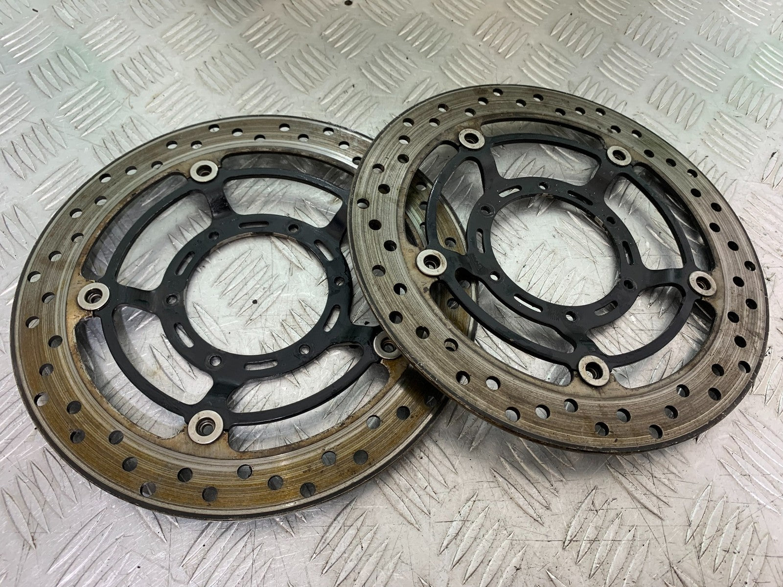 HONDA CBF600 CBF 600 FRONT BRAKE DISCS  YEAR 2004 -07 (CMB1247)