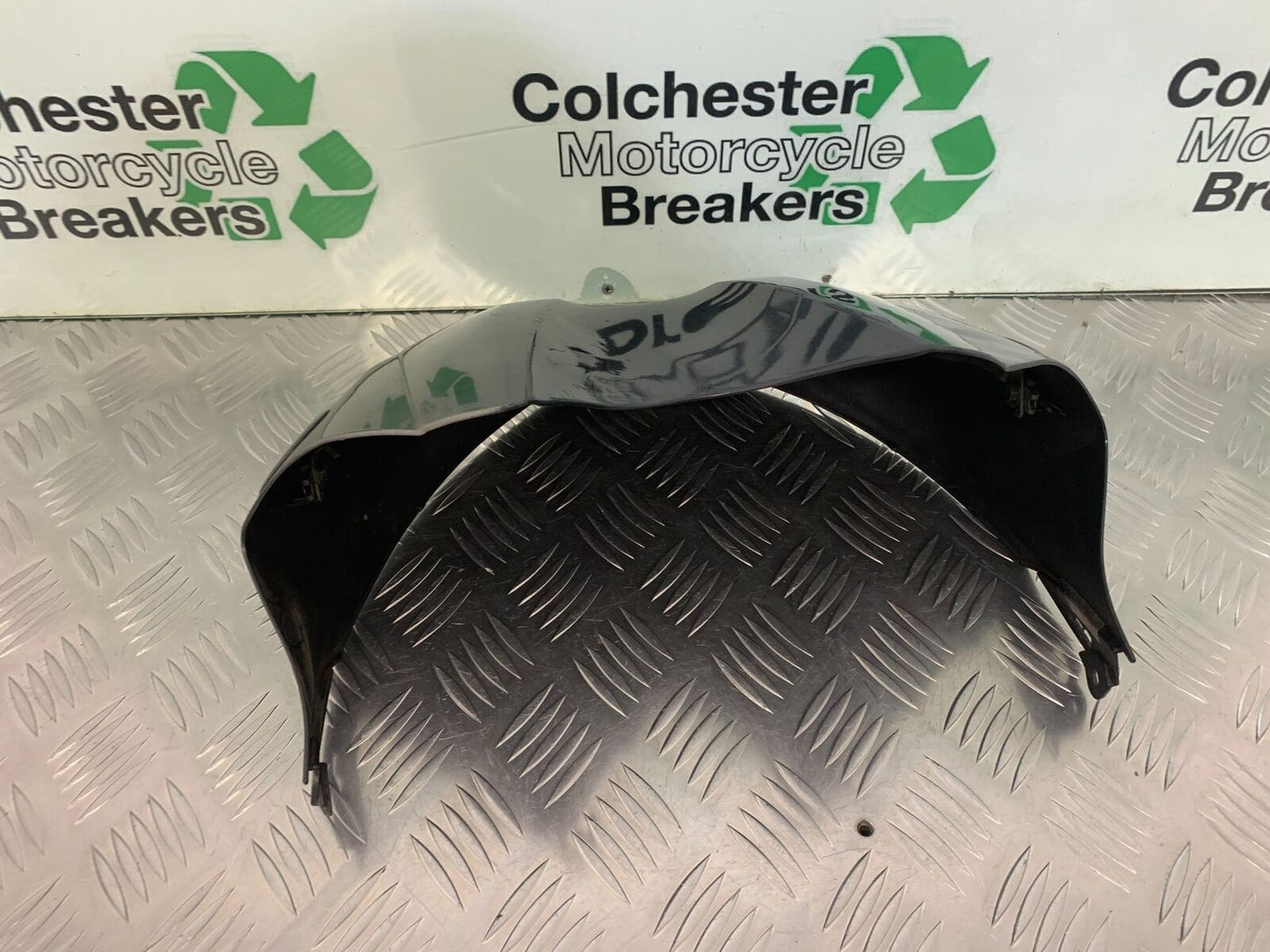 YAMAHA YZF R1 5VY FRONT TANK COVER  YEAR 2004-2006 (STOCK 953)