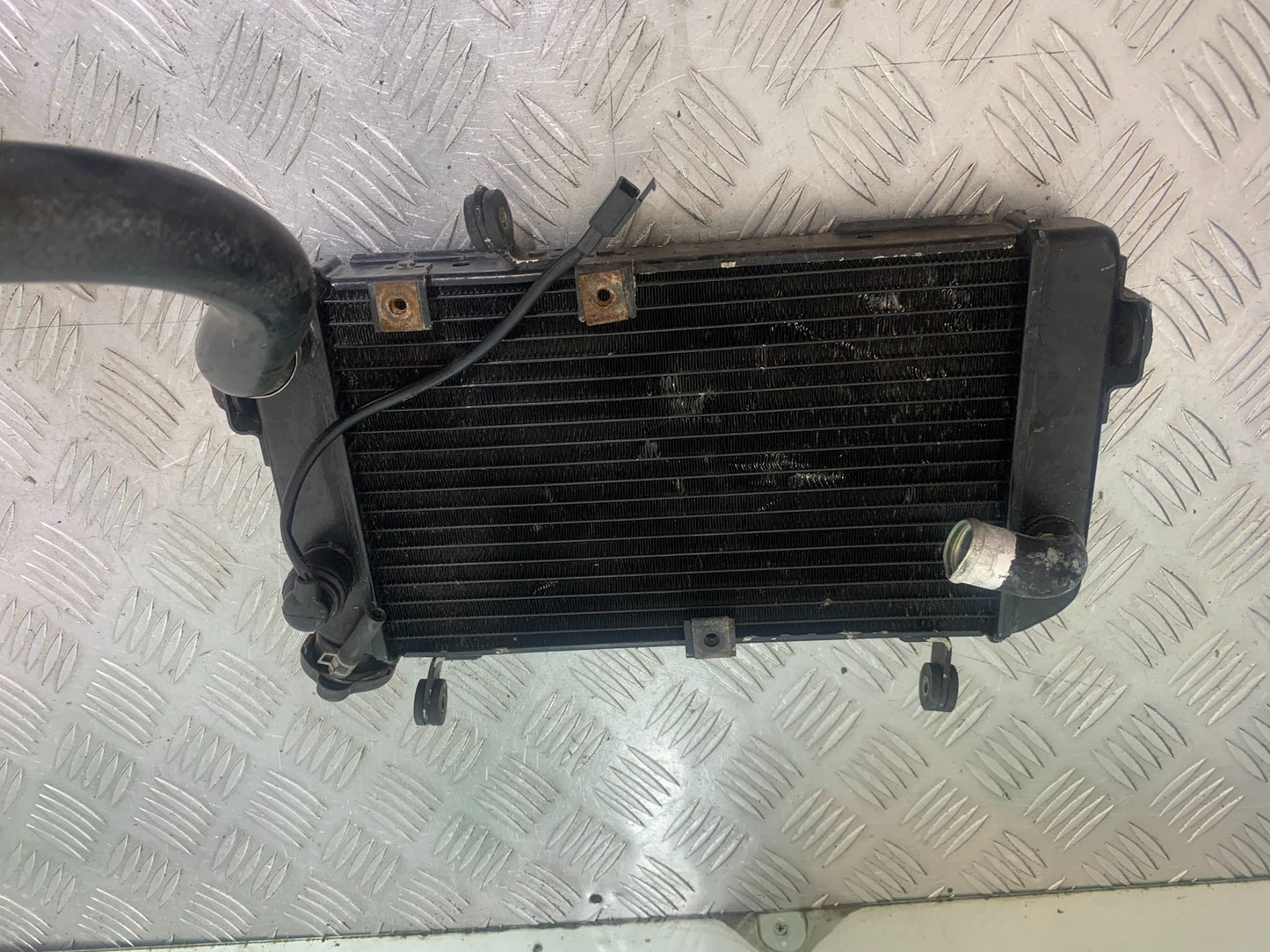 SUZUKI SV650 SV 650 mk1 RADIATOR    YEAR 1999-2002 (CMB1160)