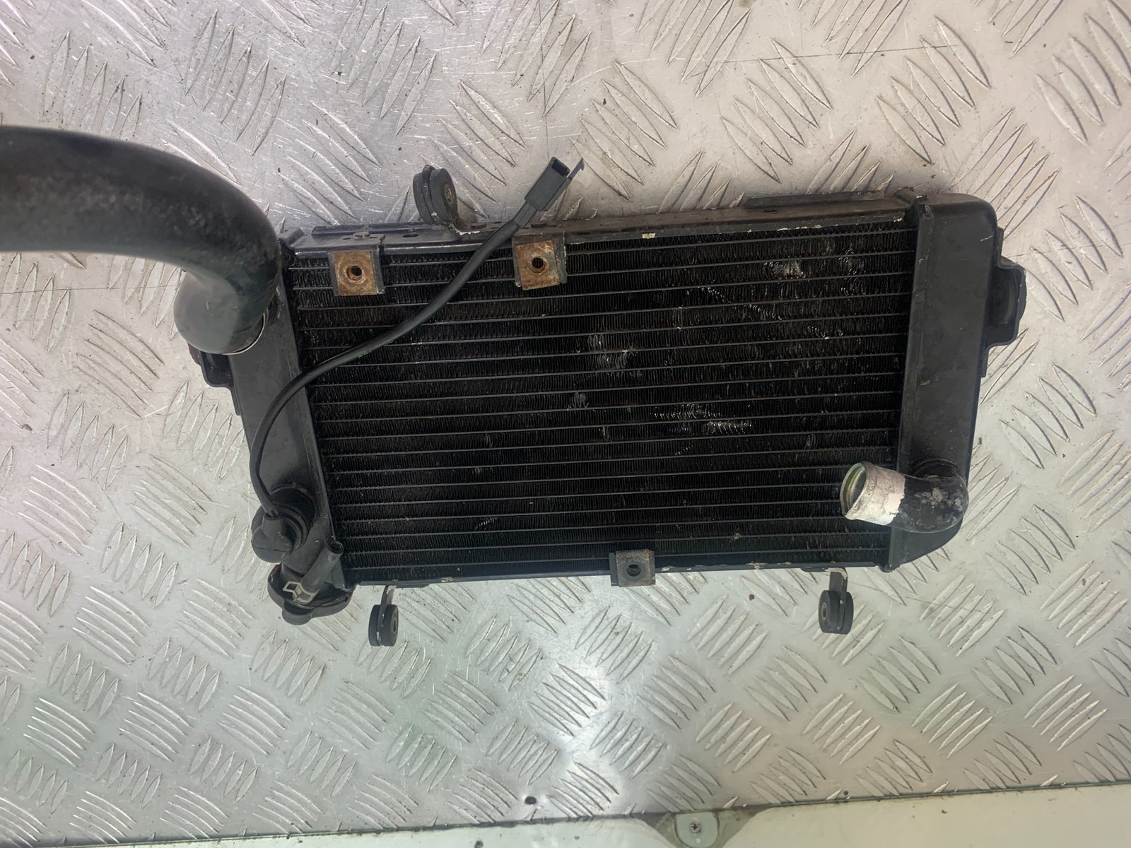 SUZUKI SV650 SV 650 mk1 RADIATOR    YEAR 1999-2002 (CMB1160)