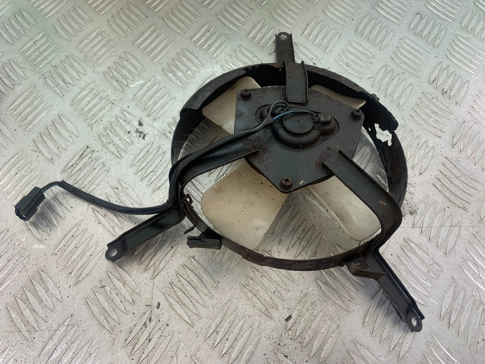 KAWASAKI ZZR1100 D RADIATOR FAN  YEAR 1993-2001 (CMB1164)