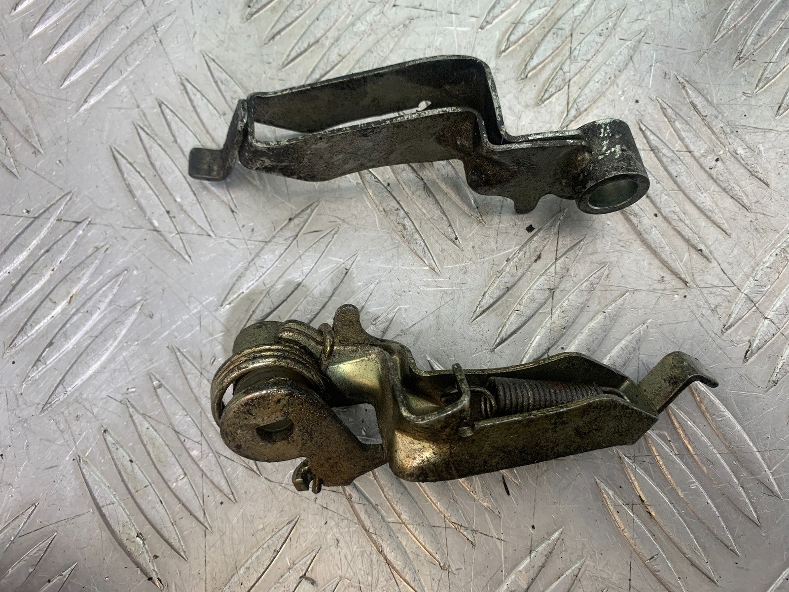HONDA GL500 GL 500 SILVERWING 2 X SEAT BRACKETS   YEAR 1981-82 (CMB1168)