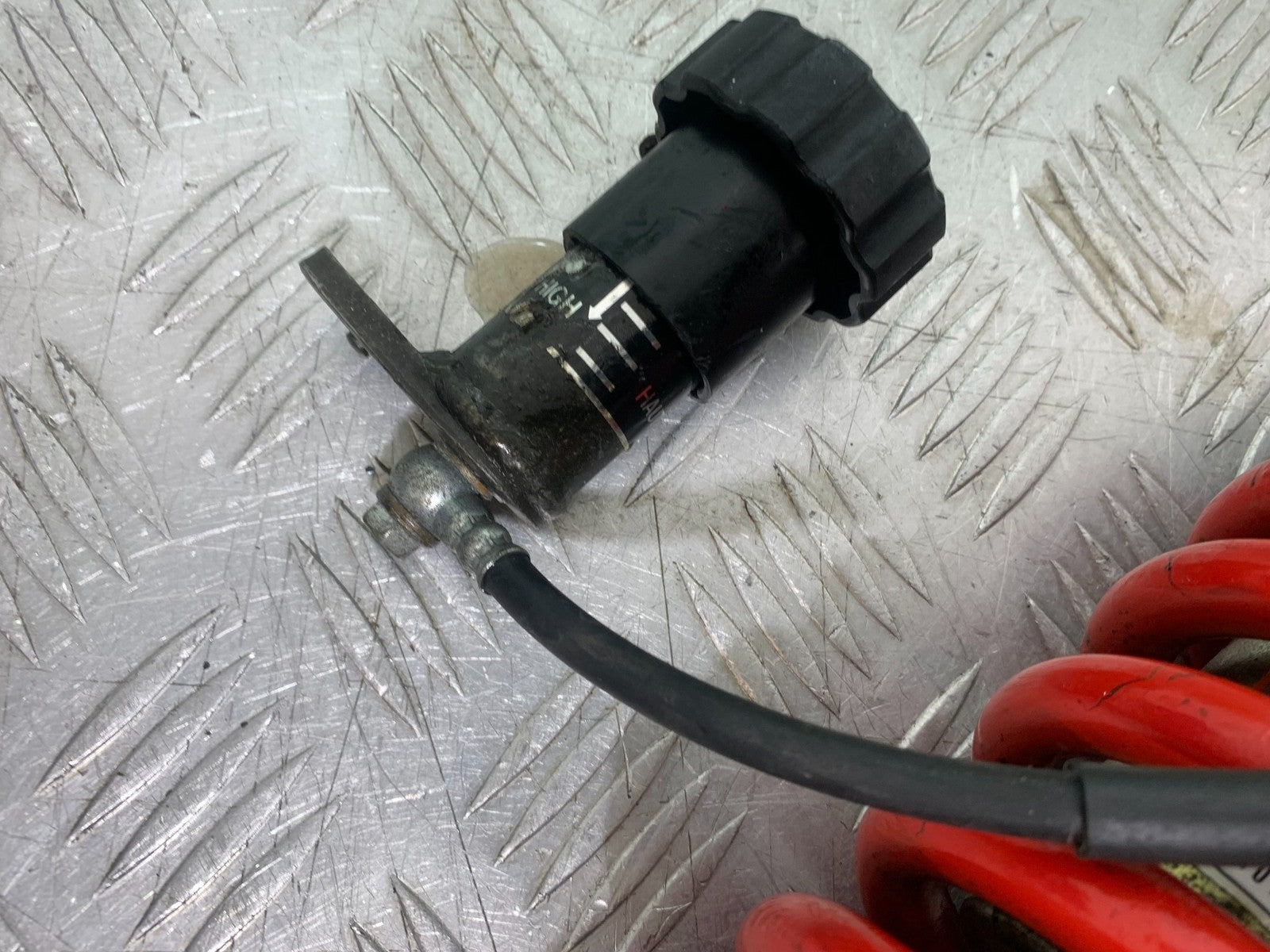 HONDA NTV 600 REVERE REAR SHOCK YEAR 1988-1996  (CMB1281)