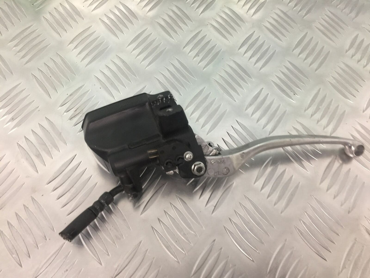 KAWASAKI VERSYS 1000 KLZ 1000 FRONT MASTER CYLINDER  YEAR  2015-2018 (STOCK 912)