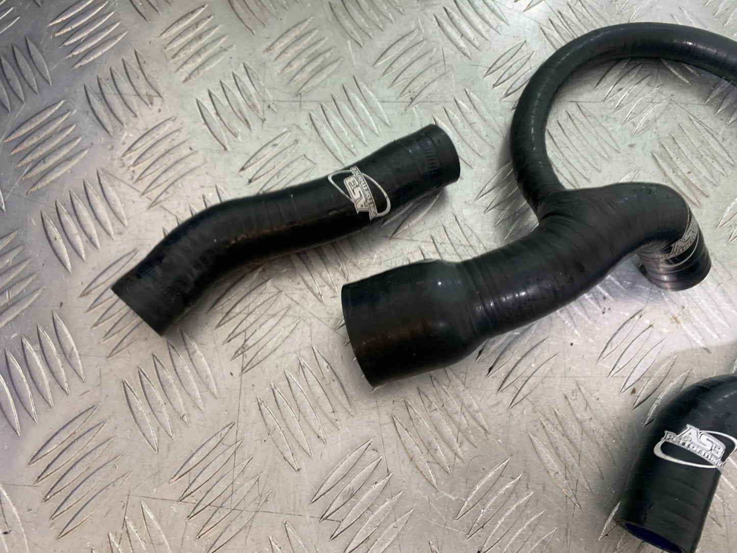TRIUMPH TROPHY 900 HOSES  YEAR 1991-95 (CMB1251)