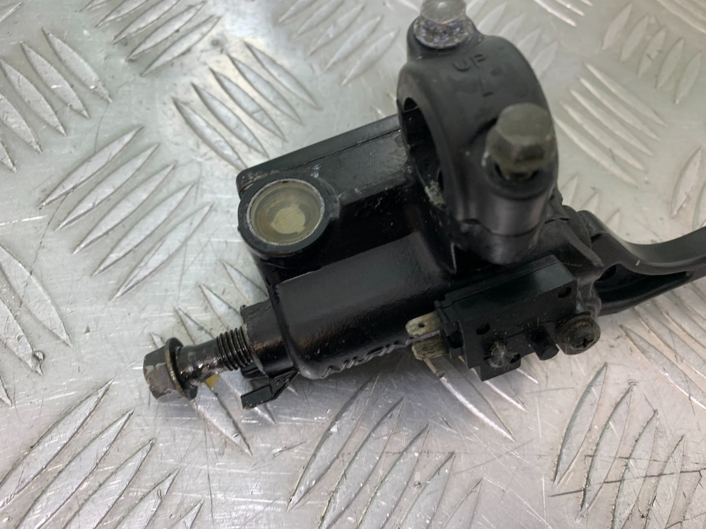 HONDA XL125 VARADERO FRONT BRAKE MASTER CYLINDER    YEAR 2001-2006  (CMB1304)
