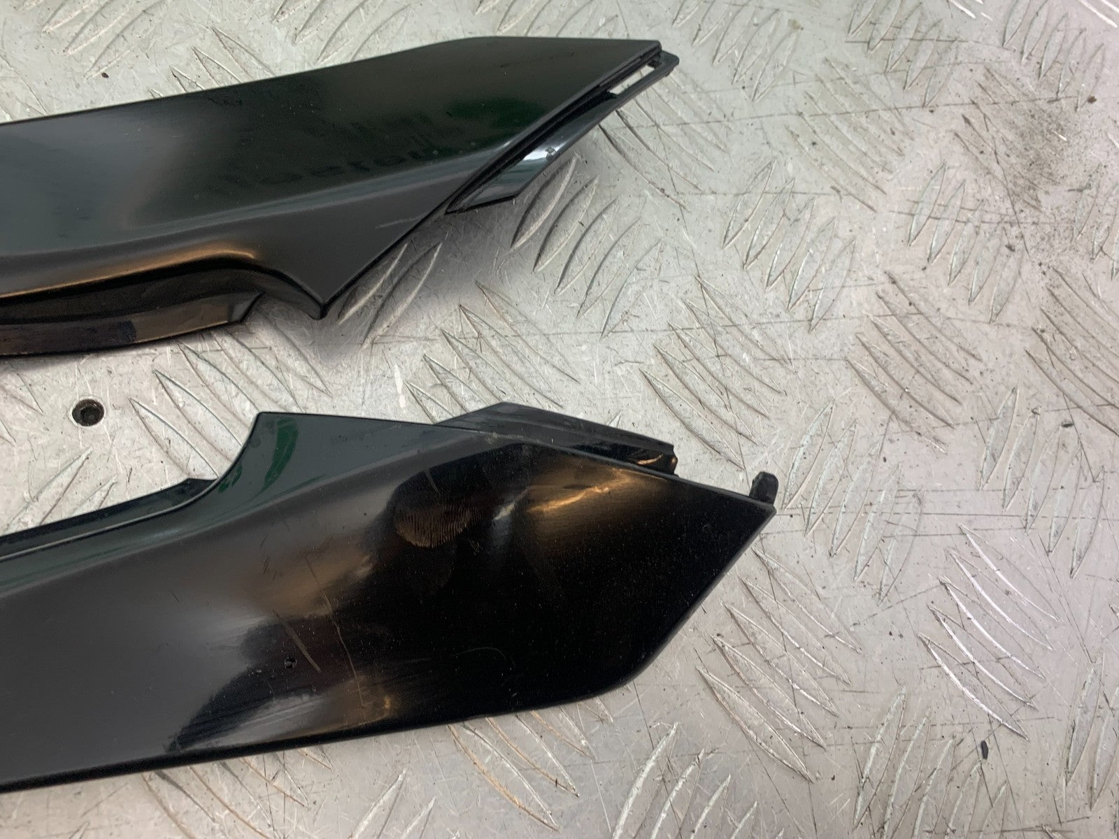 HONDA CBR1000 rr FIREBLADE LEFT & RIGHT SIDE INFILLS 2012-2016 (CMB1280)