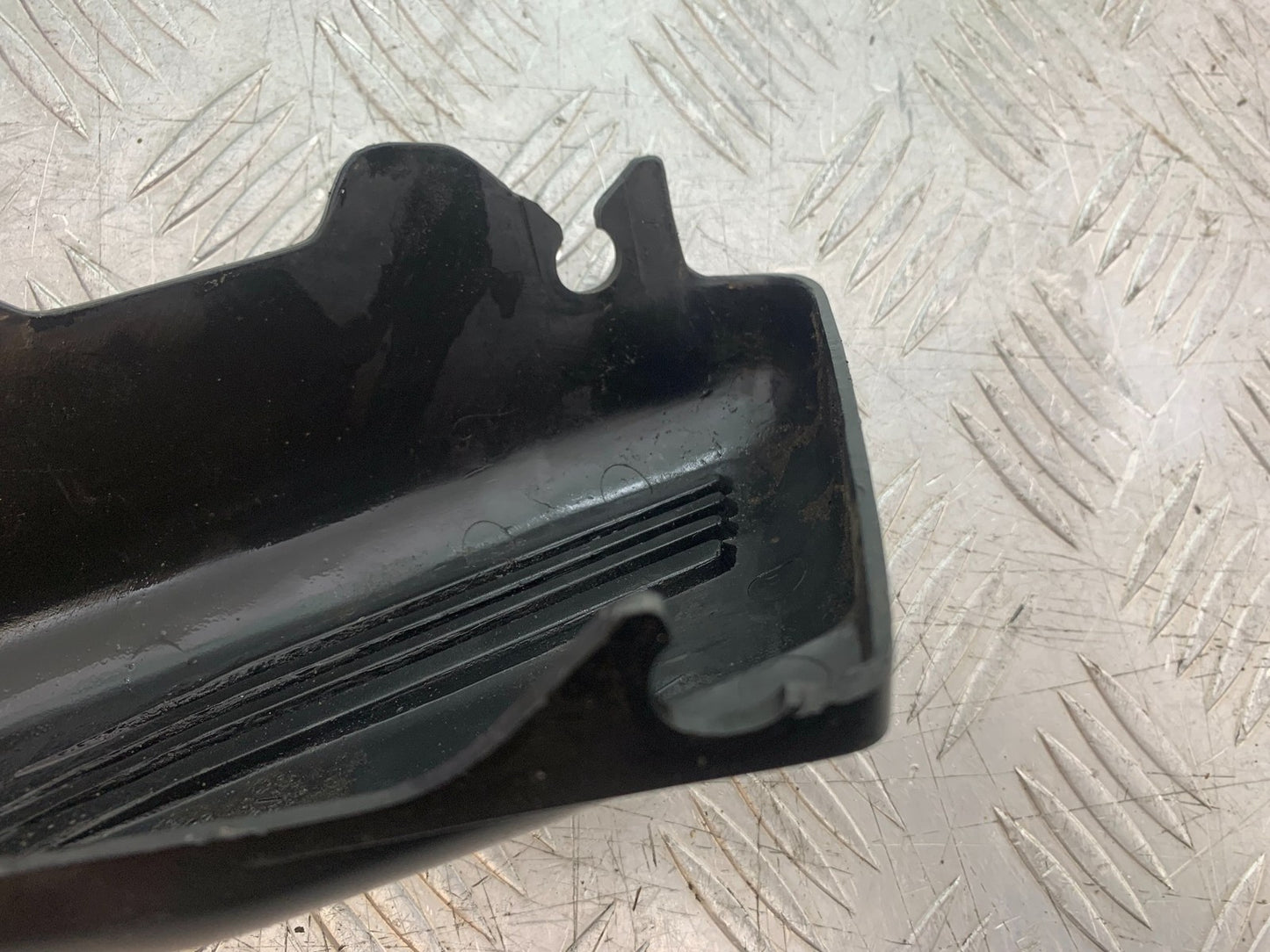 YAMAHA FZS600 FAZER 600 LEFT FRAME COVER  YEAR 1998-2001 (CMB1267)
