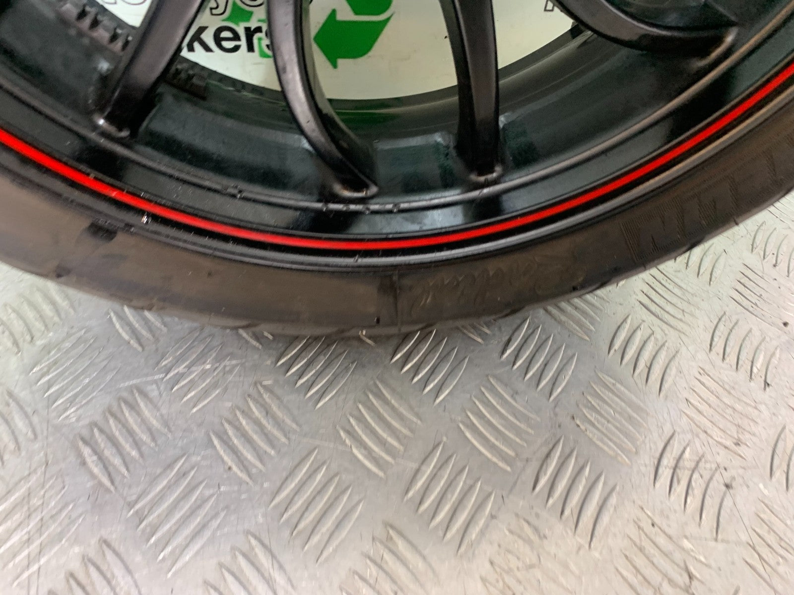 TRIUMPH SPEED TRIPLE R 1050 REAR WHEEL   2009 (CMB1183)