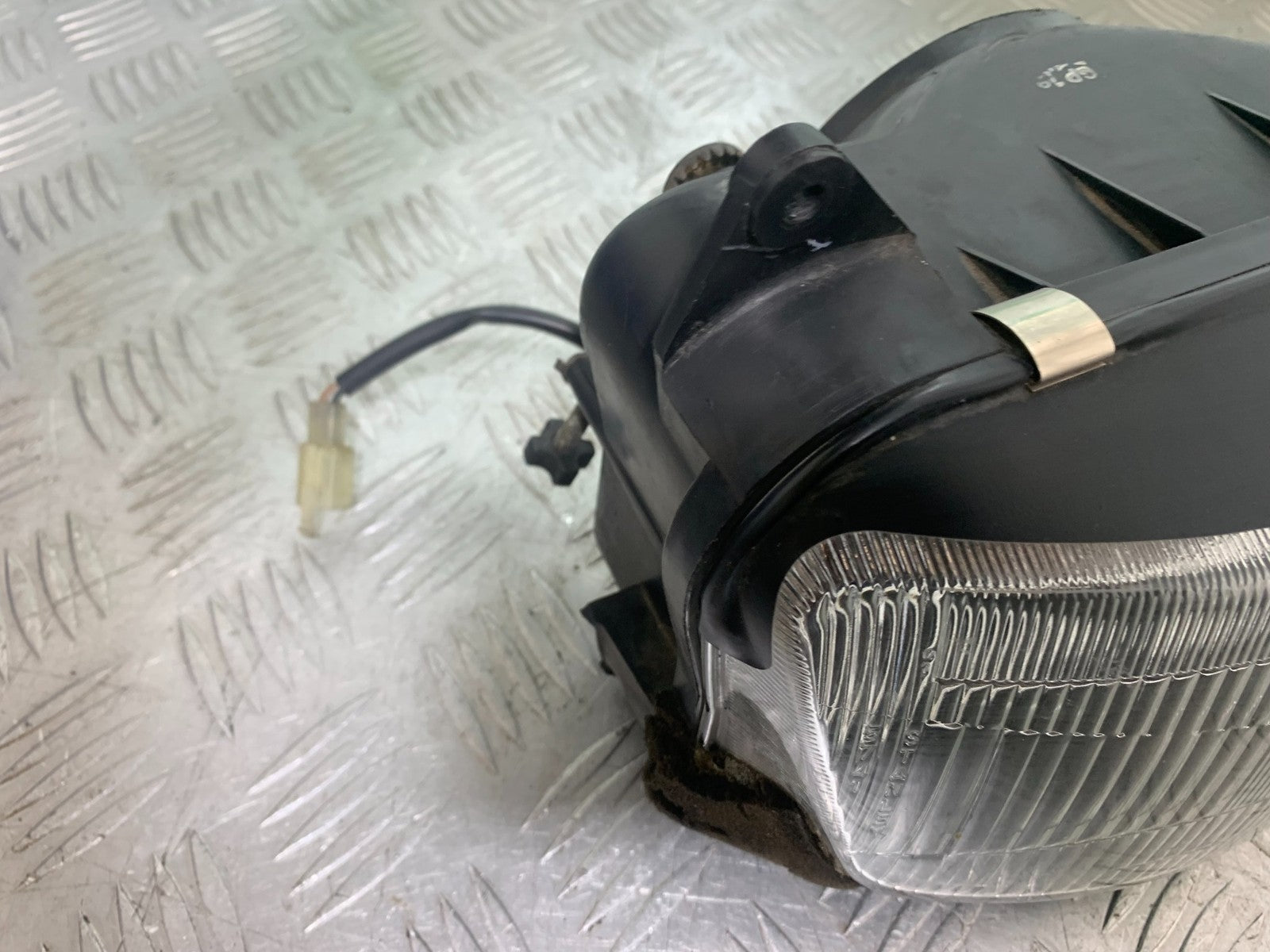 YAMAHA XJ900 XJ 900 DIVERSION HEADLIGHT  YEAR 1994-2002 (CMB1292)