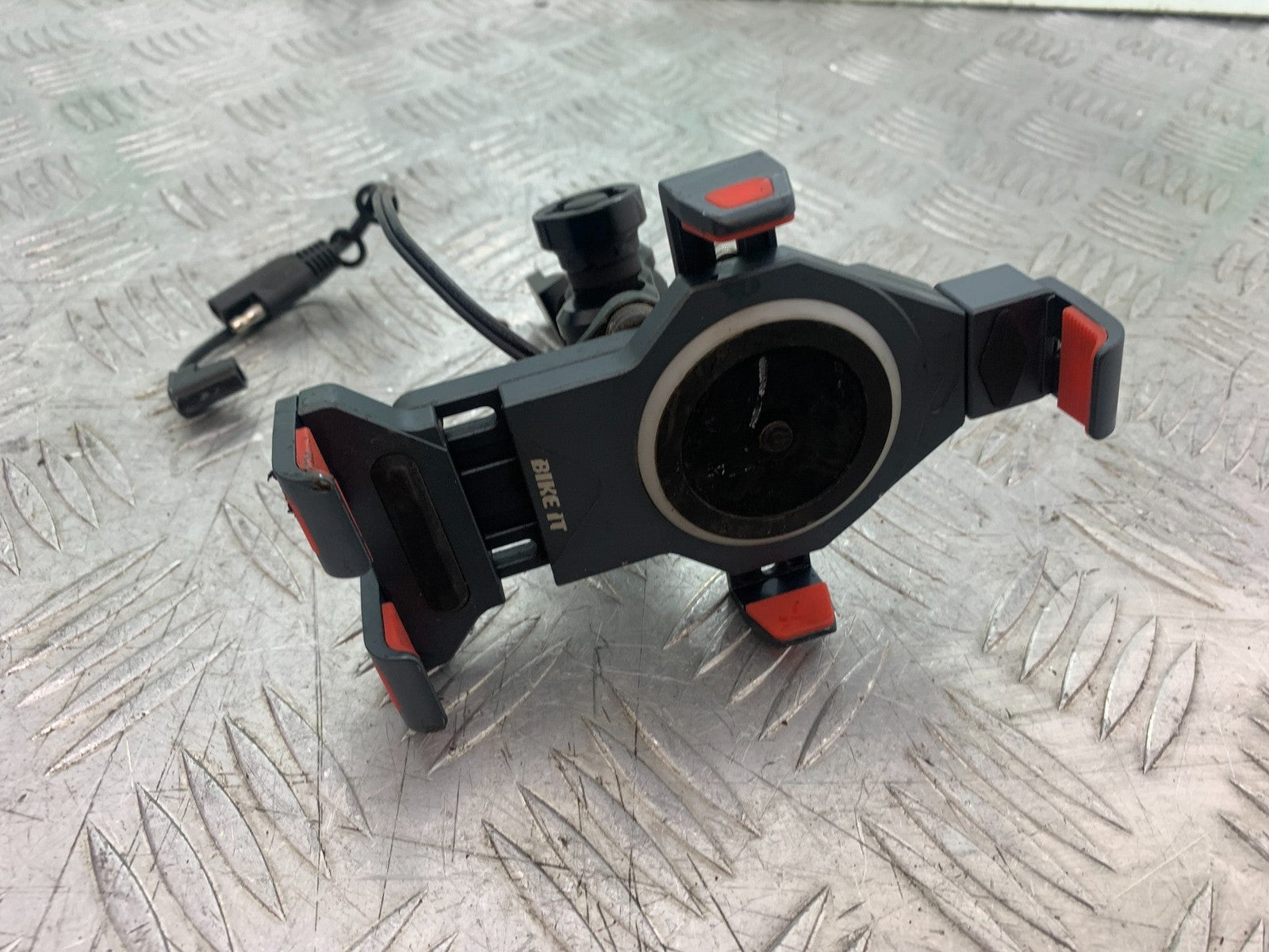 HONDA CBR1000 rr FIREBLADE PHONE HOLDER   YEAR 2006 (CMB1220)