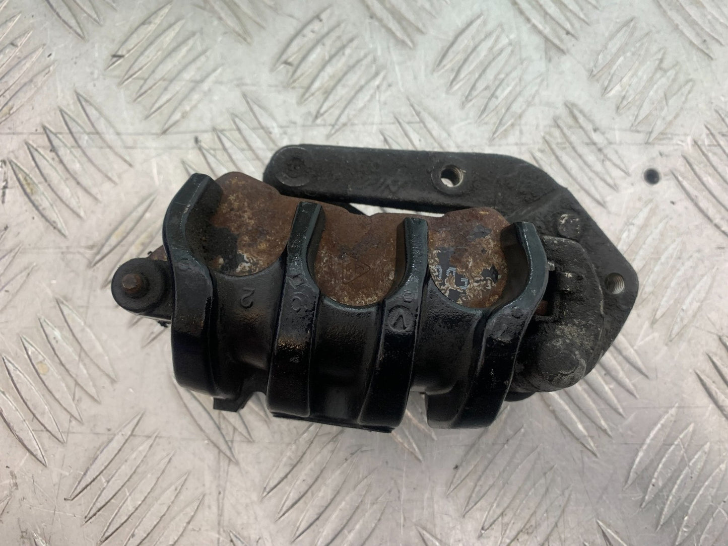 SUZUKI AN 200 UH 200 FRONT BRAKE CALIPER   YEAR 2007-2009 (CMB1256)