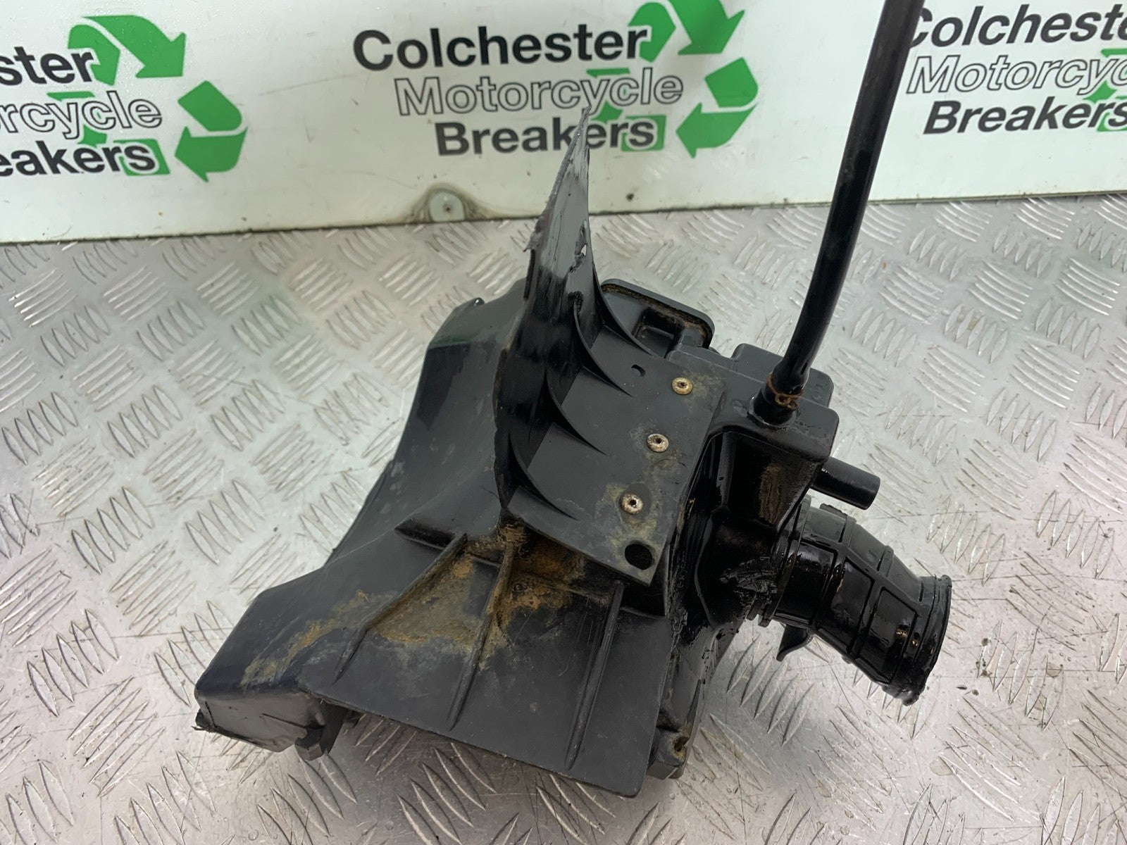 KAWASAKI KLR250 KLR 250 AIRBOX YEAR 1984-2001 (CMB1225)