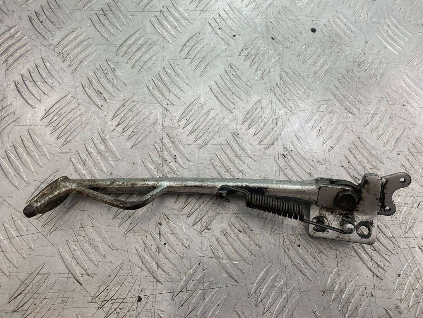 KAWASAKI GPZ600 GPZ 600 SIDE STAND  YEAR 1988-90 (CMB1258)