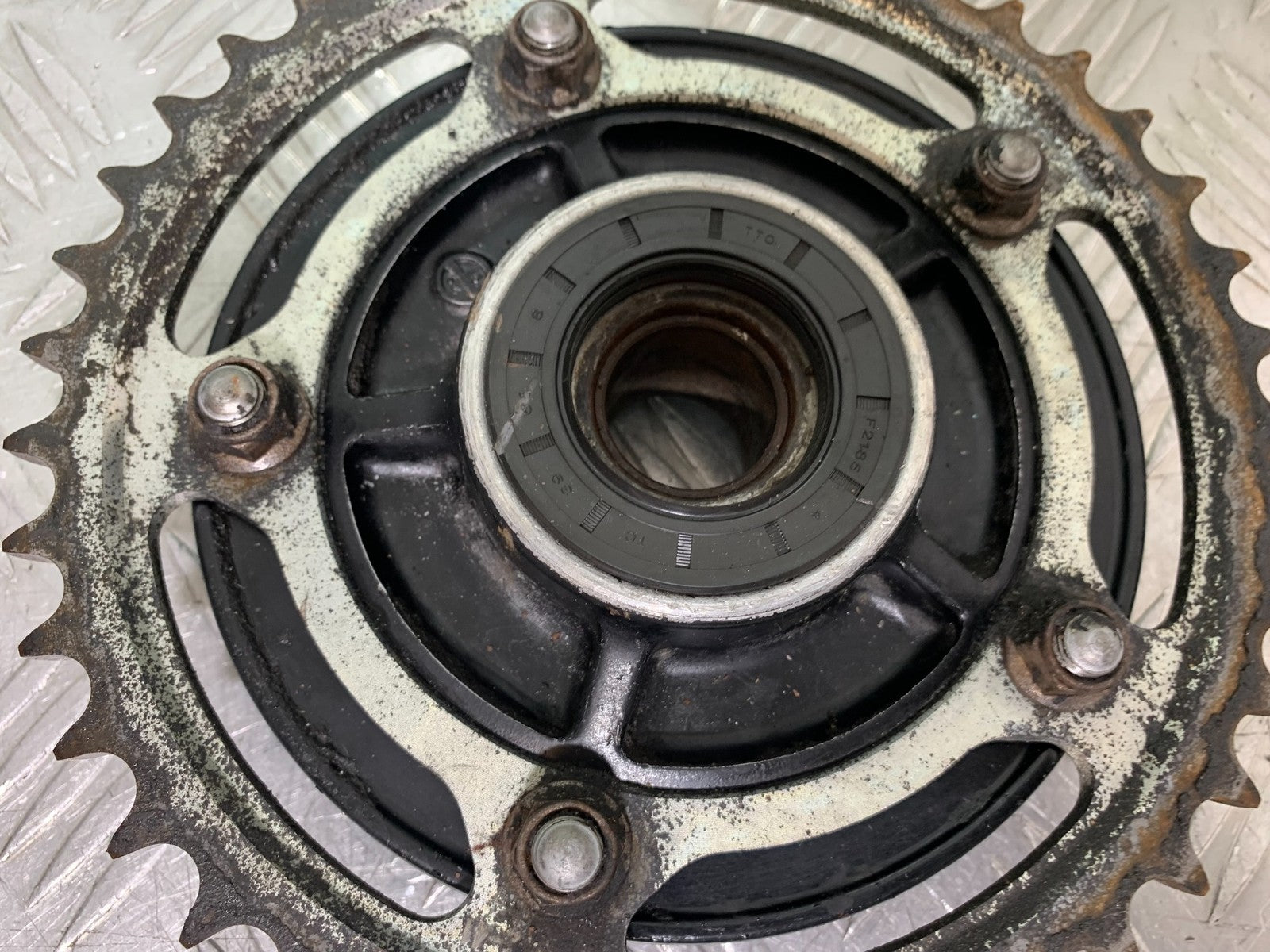 SUZUKI DL1000 V-STROM SPROCKET CARRIER  YEAR 2014-2019 (CMB1325)