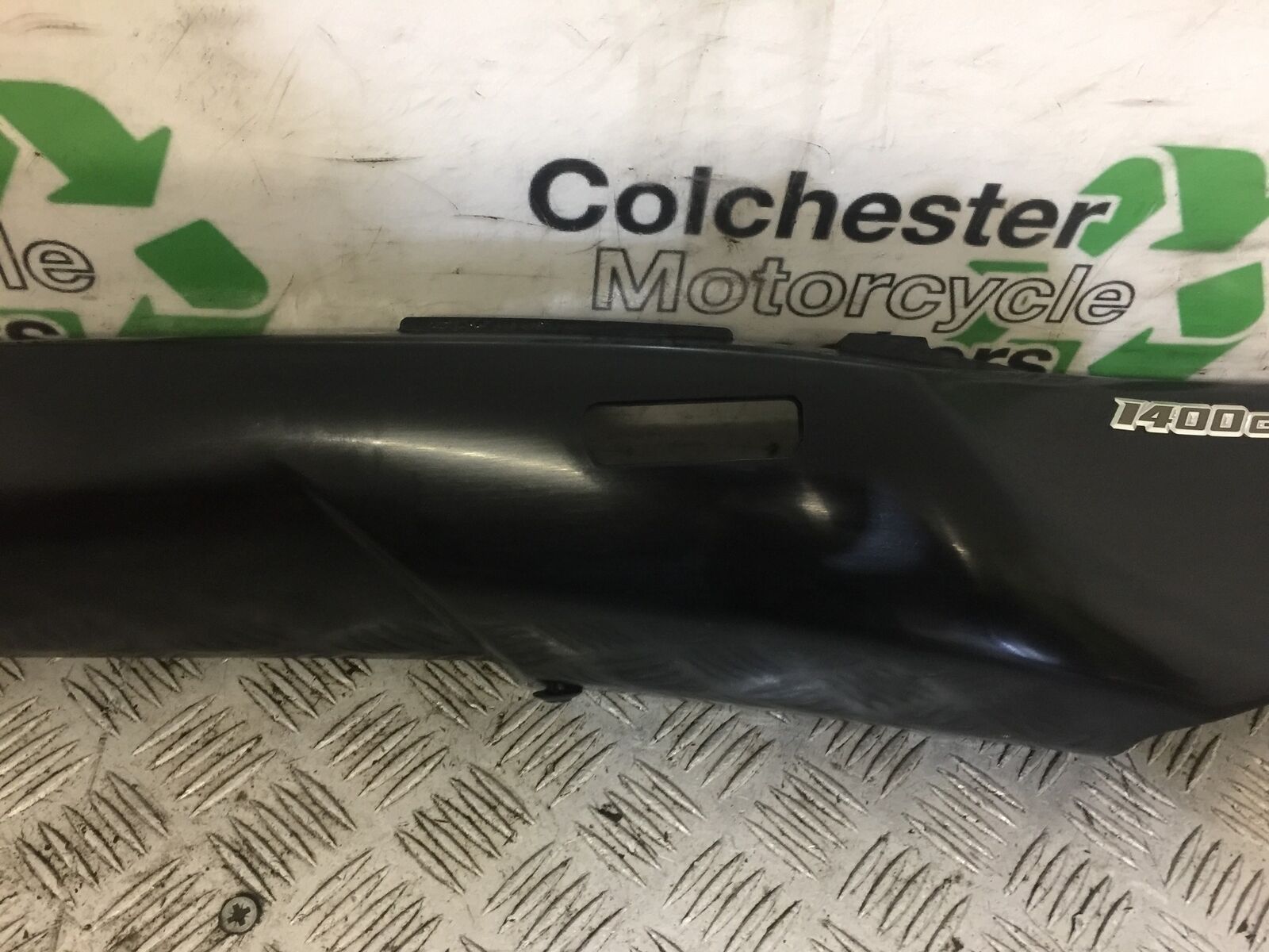 KAWASAKI GTR1400 GTR 1400 RIGHT SEAT PANEL  YEAR 2010 (STOCK 716)
