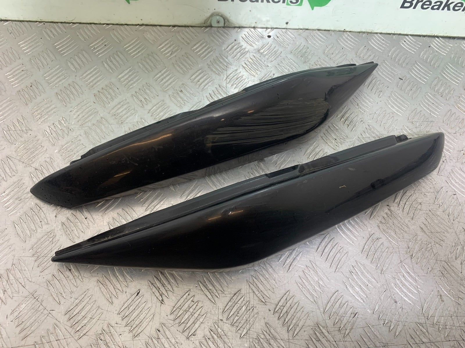 KAWASAKI ER6 F ER6F LEFT & RIGHT SEAT PANELS  YEAR 2005-2008 (CMB1277)