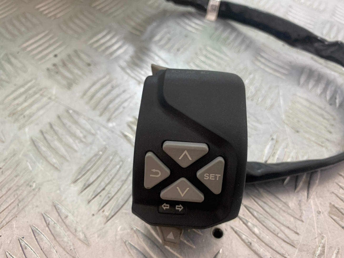 KTM 790 DUKE LEFT SWITCH GEAR  YEAR 2018-2021  (CMB11150)