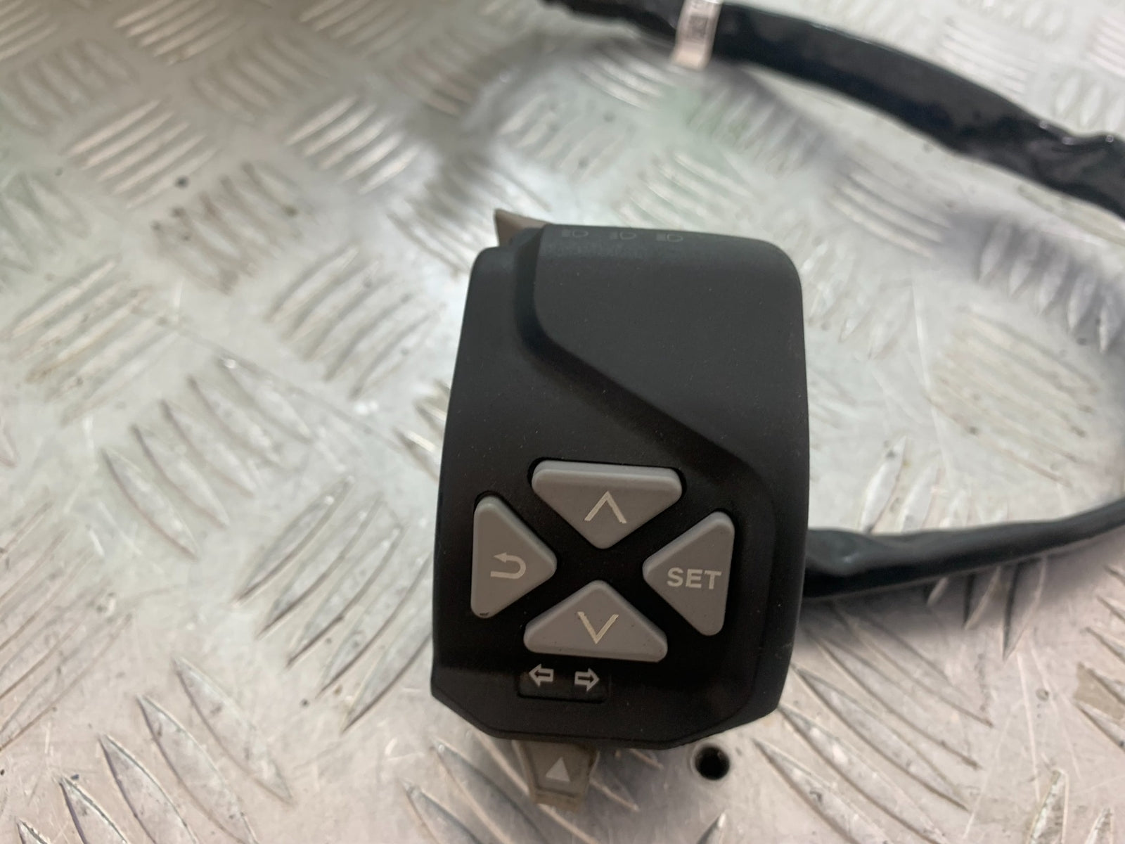 KTM 790 DUKE LEFT SWITCH GEAR  YEAR 2018-2021  (CMB11150)