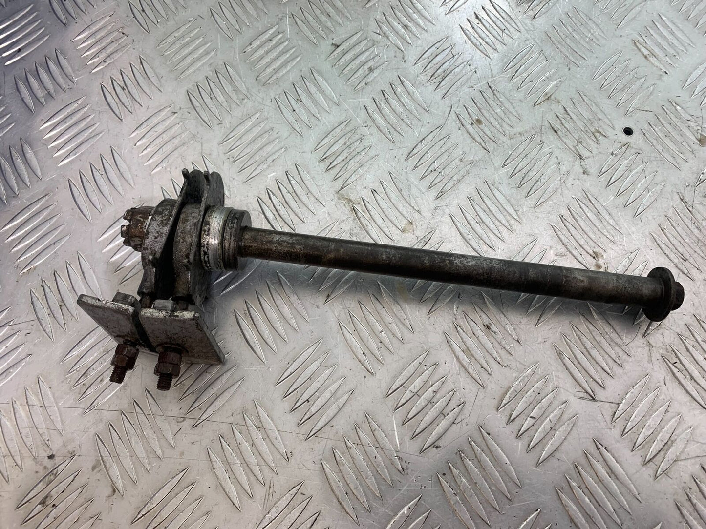 YAMAHA FJ1100 FJ 1100 REAR WHEEL SPINDLE   YEAR 1984-1985 (CMB1101)