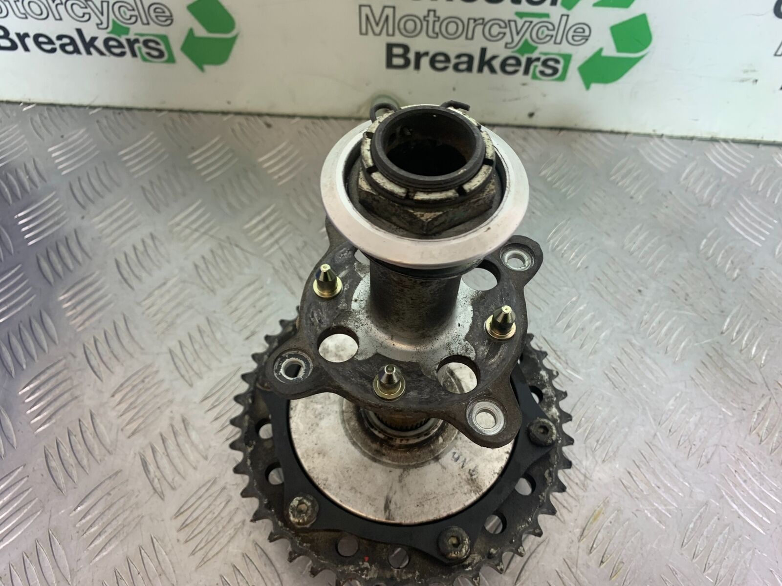 TRIUMPH 955i SPRINT ST REAR BRAKE HUB  YEAR 1999-2004 (CMB1124)