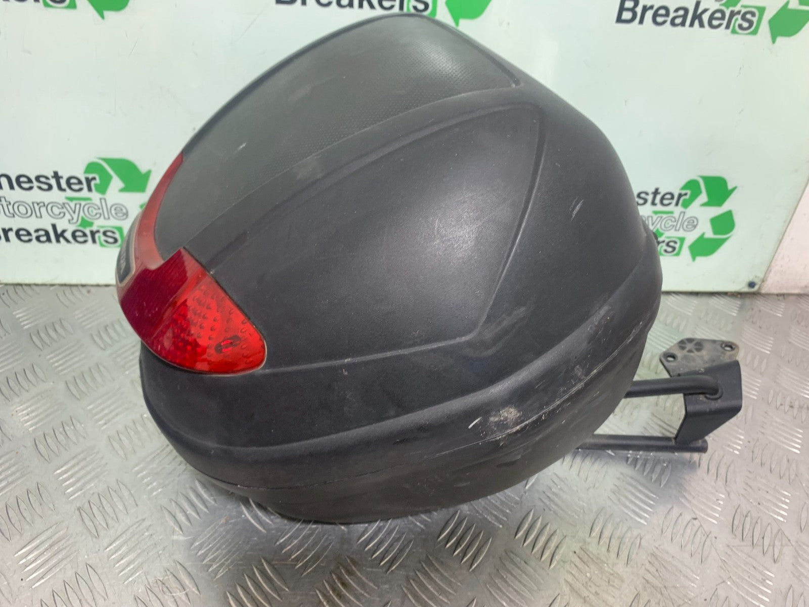 HONDA CBF125 CBF 125 GENUINE HONDA TOP BOX RACK KEY   YEAR 2009-14  (CMB1172)