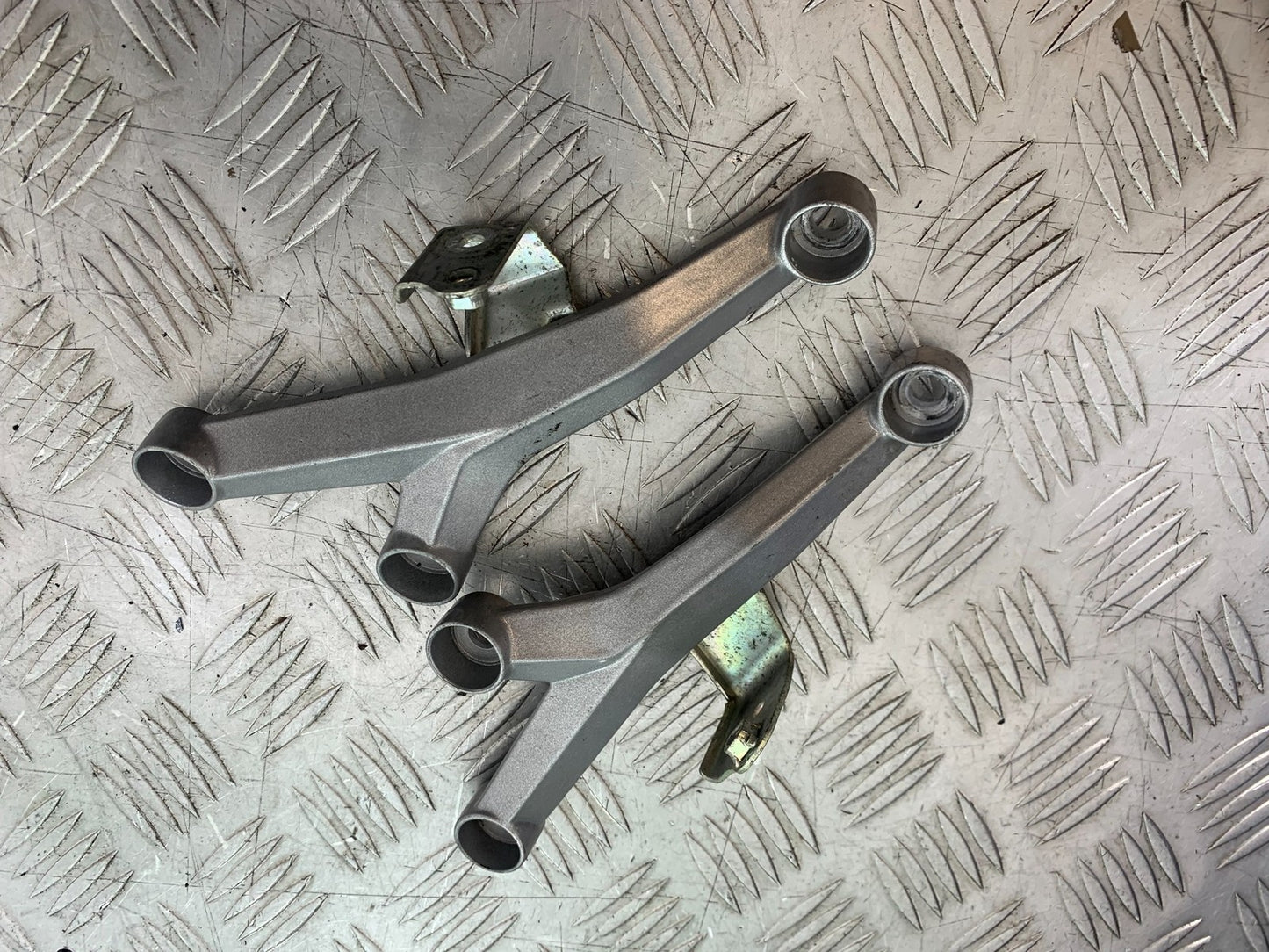 KTM RC125 RC 125 RC ENGINE BRACKETS 2014 2017 (CMB1199)