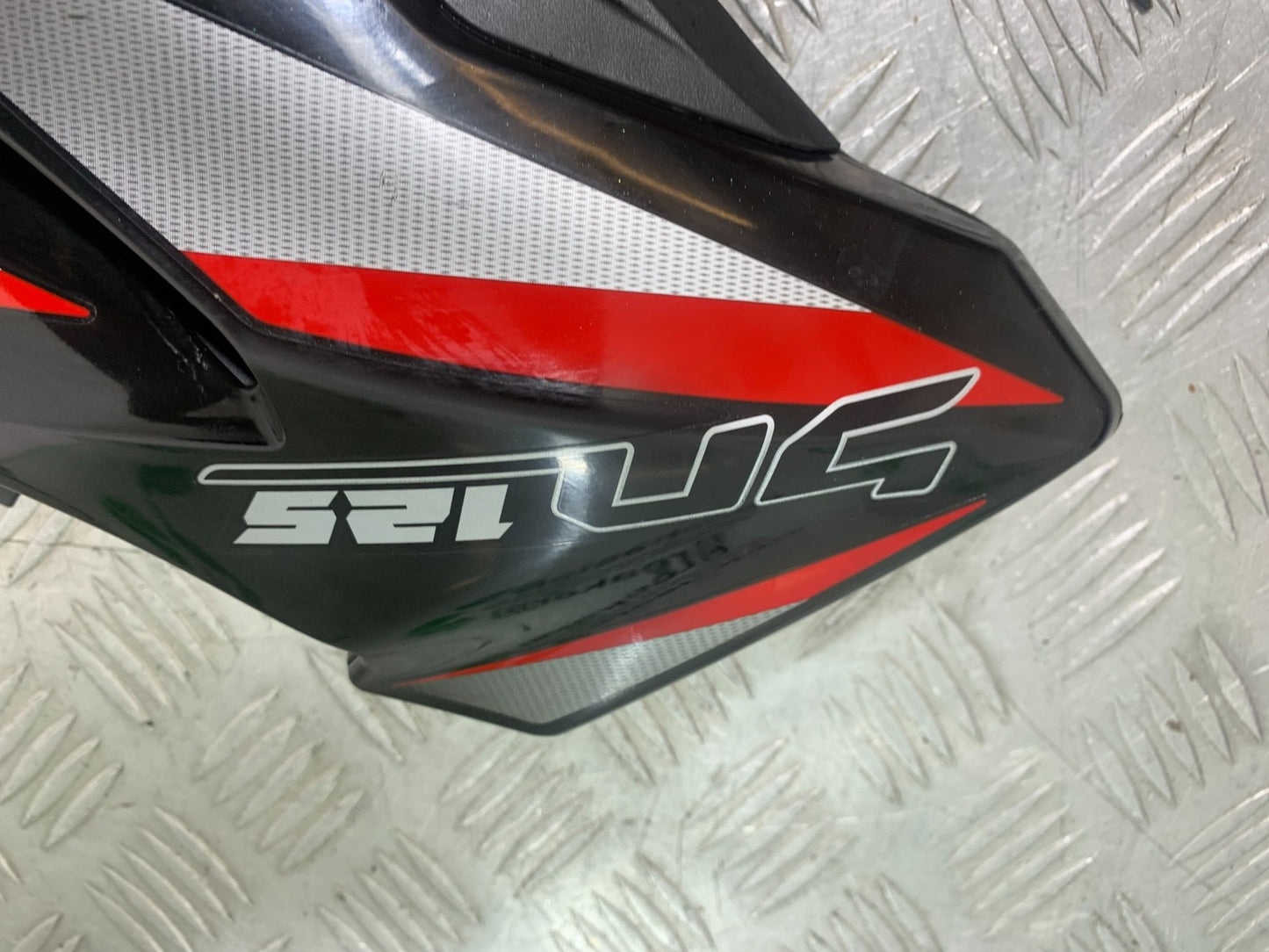 BENELLI BN125 BN 125 LEFT SIDE FAIRING   YEAR 2018-2021 (CMB1194)