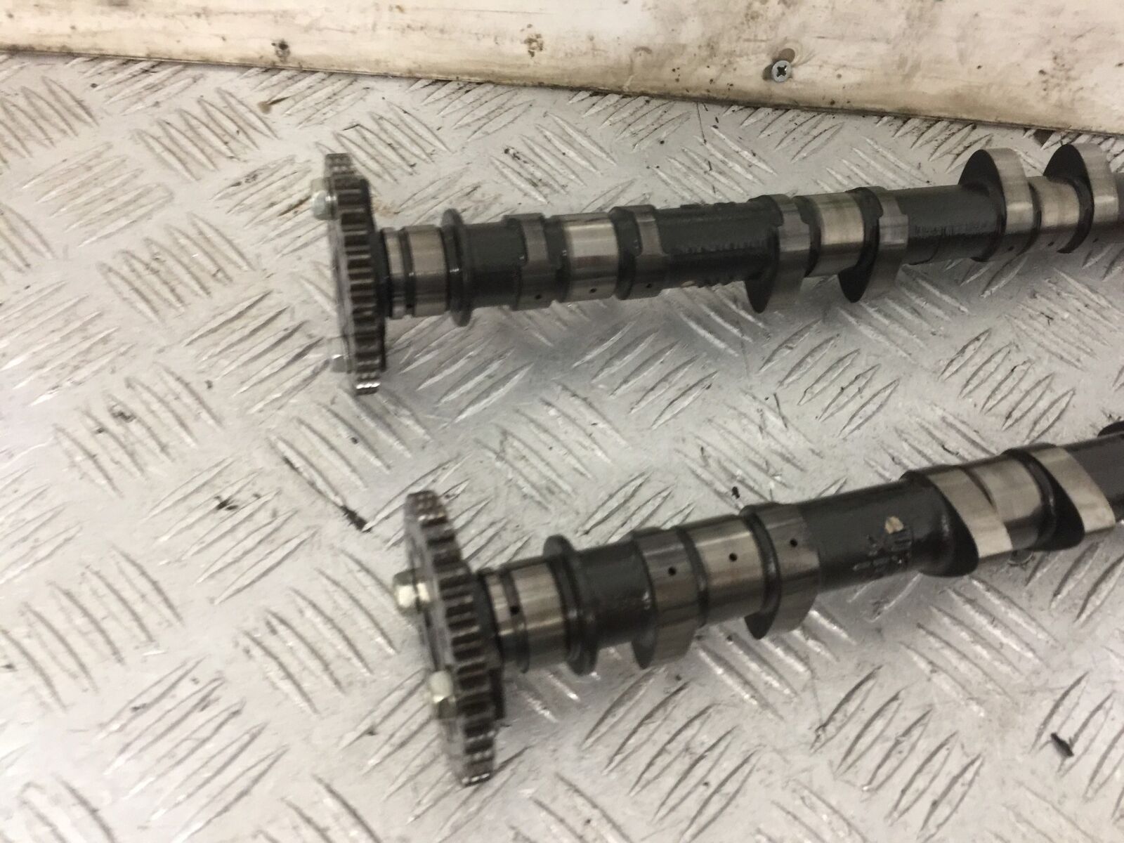 HONDA CBR1000 rr FIREBLADE CAMSHAFTS    YEAR 2004  (STOCK 853)