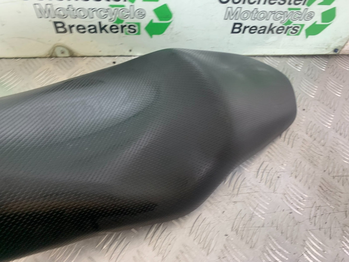 YAMAHA XJ6 XJ6-S SEAT  YEAR 2009-2015  (CMB1212)