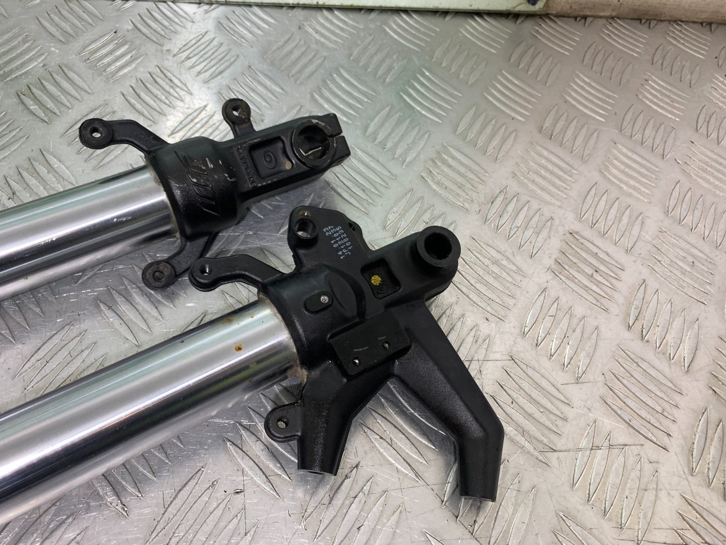 KTM DUKE 125 FORKS YEAR 2017-2022 (CMB1274)