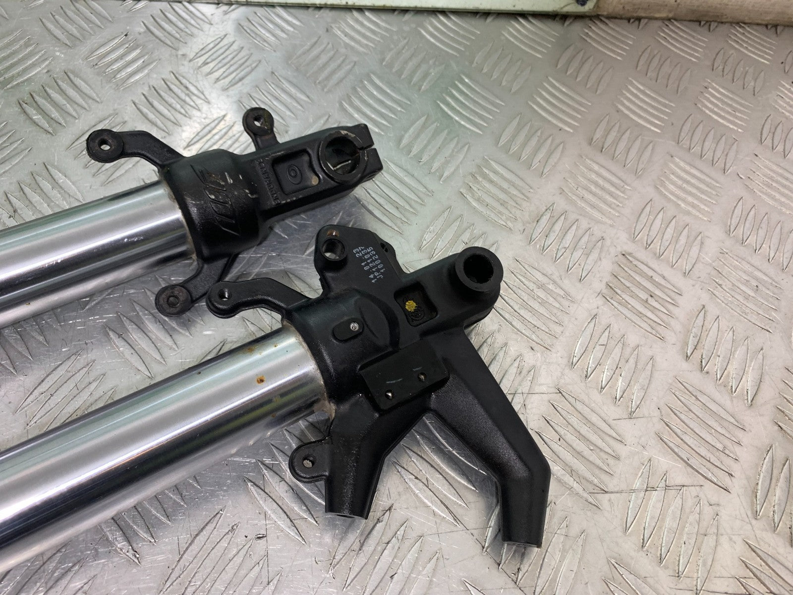 KTM DUKE 125 FORKS YEAR 2017-2022 (CMB1274)